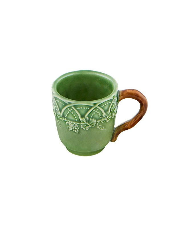 Bois, tasse à café et soucoupe lièvre