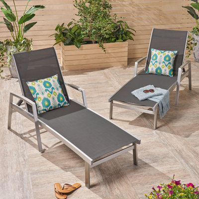 Ensemble de 2 chaises longues d'extérieur élégantes avec sièges en filet réglables dans un cadre en aluminium
