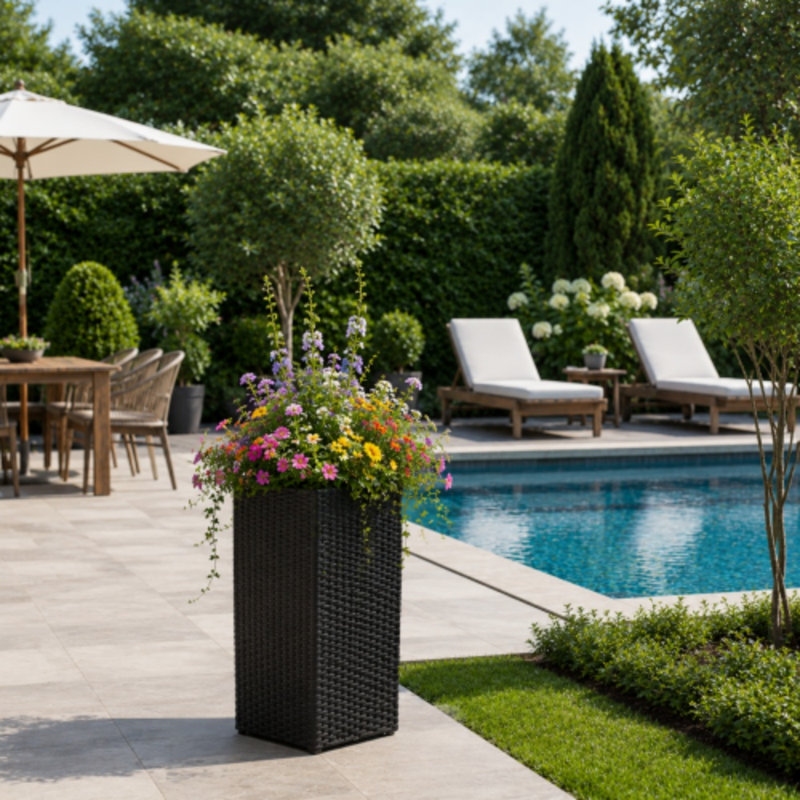 Jardinière carrée noire de 64 cm de hauteur – Pot en résine tressée avec insert en PP