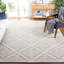 Tapis ivoire / rouge en laine tissé à la main Damask-599967049