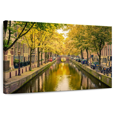 Lilie Bridge Over Amsterdam Canal
