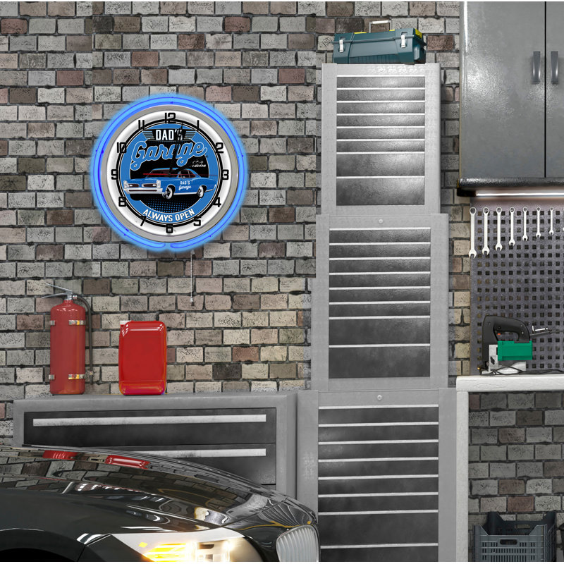 Grande horloge murale 18,75 "Blue Neon Retro Dad's Garage
