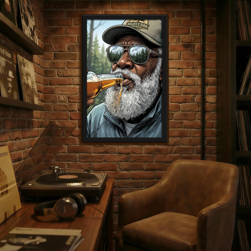 Homme à la mode buvant de la bière avec barbe et chapeau, H 36 po x l 24 po