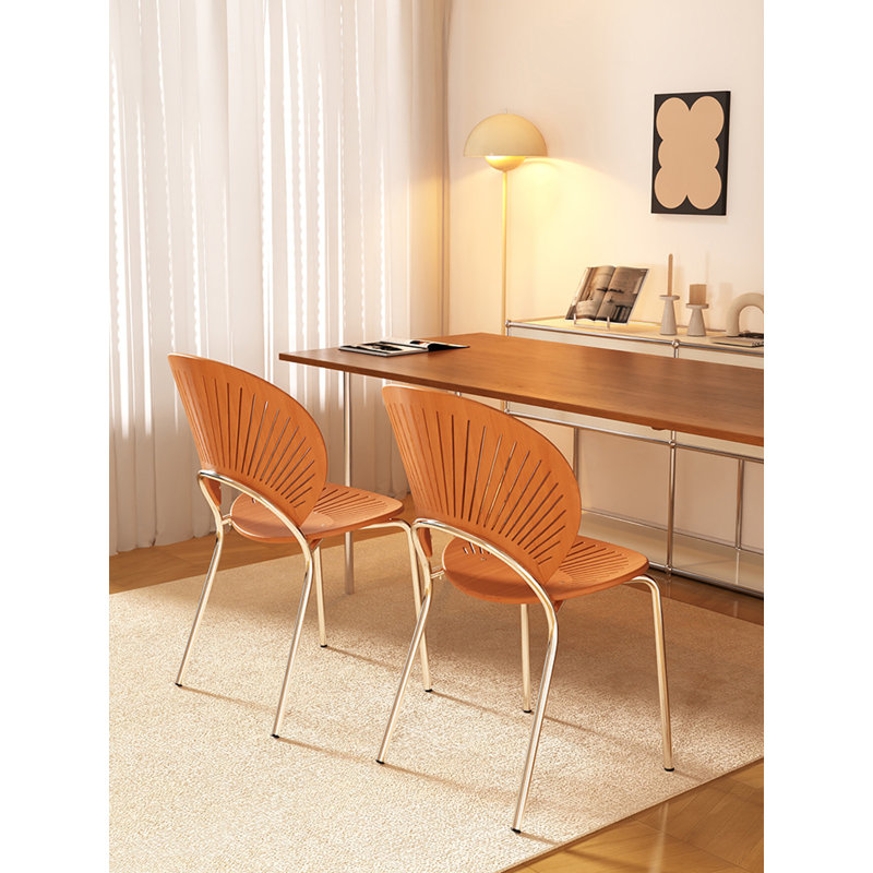 Chaise de salle à manger légère et luxueuse