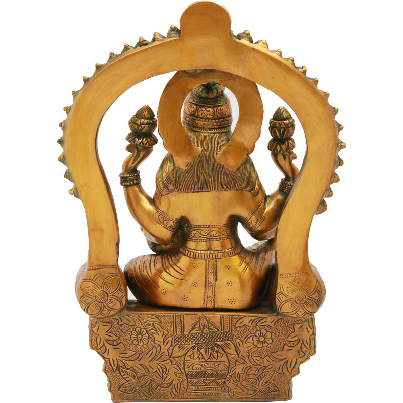 17 "Déesse Lakshmi assise sur un trône avec le pot de richesse en laiton