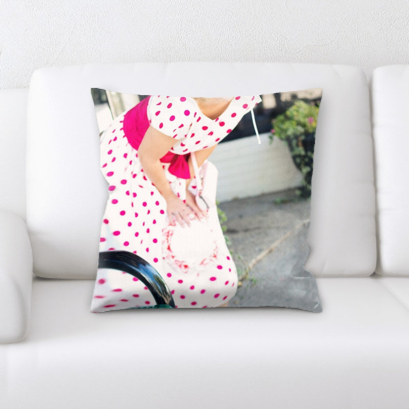 Coussin décoratif femme rétro