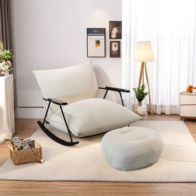 Chaise avec accoudoirs en bois et repose-pieds