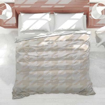 Beige Houndstooth Pattern Comforter