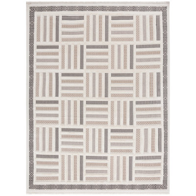 Urban Performance Geometric Rug