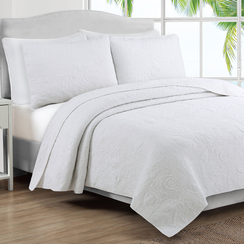 White Cotton Full Quilt Set with Seashell Stitch