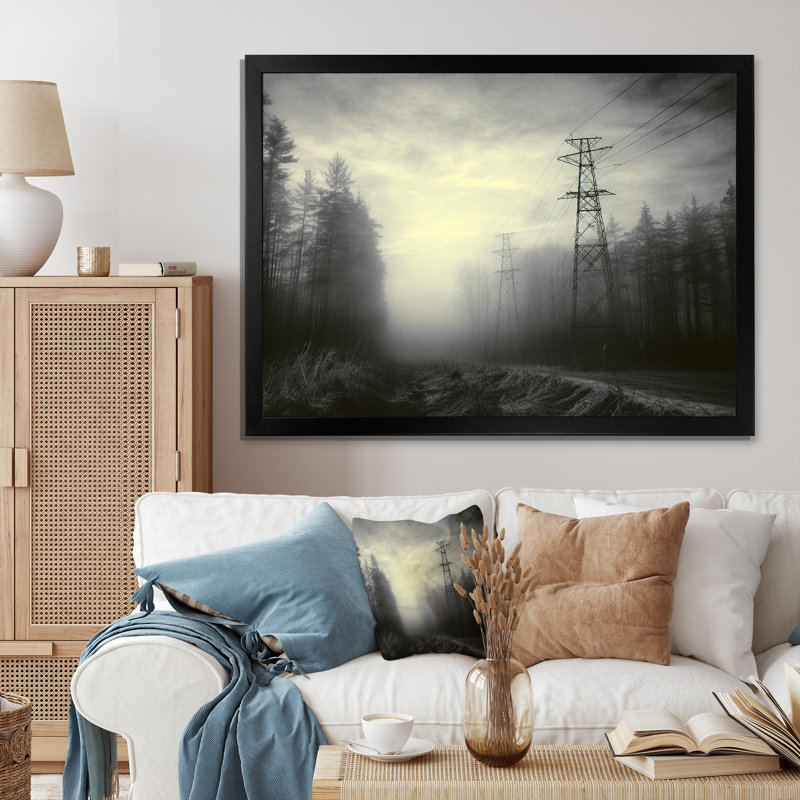 Lignes électriques brouillard d'hiver I, Black Picture Framed, H 34 po x l 44 po
