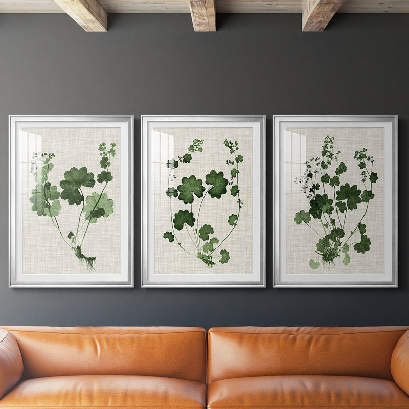 «Forest Foliage on Linen I», reproduction encadrée sur mesure de qualité supérieure - 3 pièces, H 21 po x l 30 po, Doré