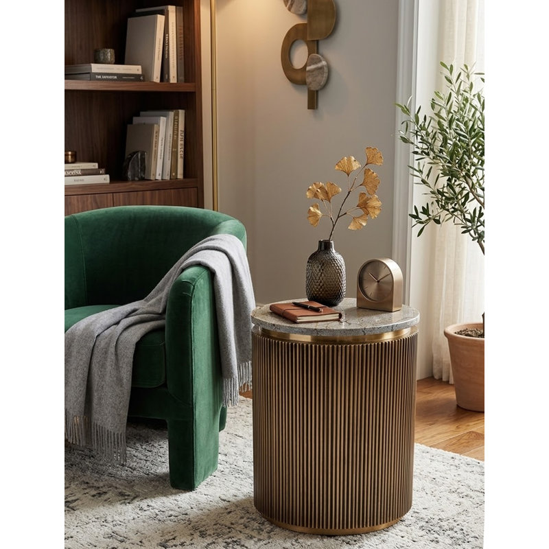 Table de bout en laiton avec plateau en marbre italien Eyram