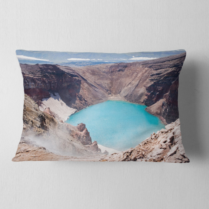 Coussin lombaire paysage imprimé cratère du volcan Goreliy