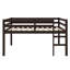 Lit mezzanine en bois avec échelle-446802502