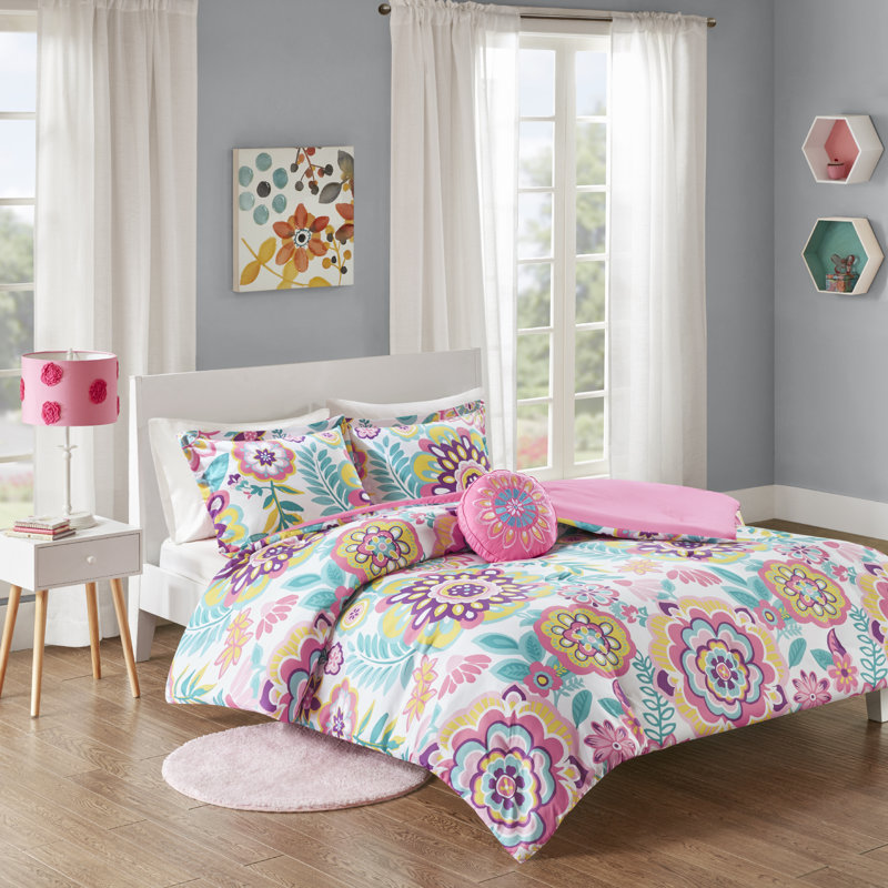 Camille Pink Floral 4-Piece Full/Queen Comforter Set, Full/Queen Comforter + 2 Shams + 1 Throw Pillow