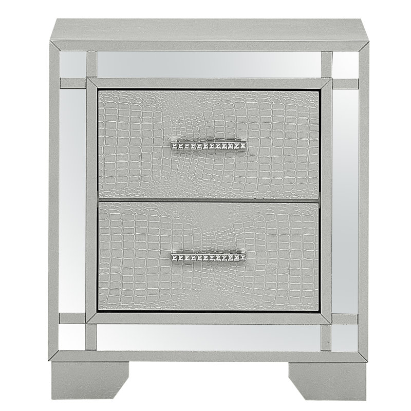 Table d'appoint polyvalente en panneau de particules avec finition champagne argentée pour un style sans effort