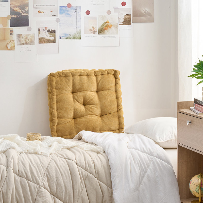 Rainha® - Classic Tufted College Cushion, Tan