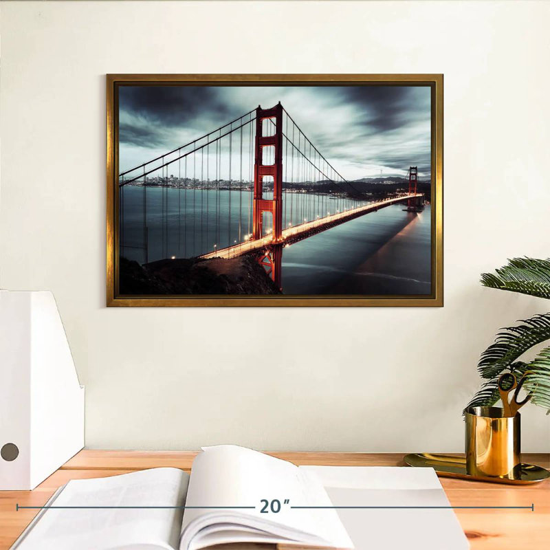 Nuage de tempête Golden Gate Bridge, Cadre flottant doré, 13 po x 9 po