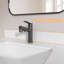 48 po Dosseret de meuble-lavabo en pierre d'ingénierie 4 po Éclaboussure de meuble-lavabo blanc Carrara