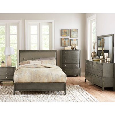 Grand lit transitionnel gris avec tête de lit en simili cuir et commode à tapis