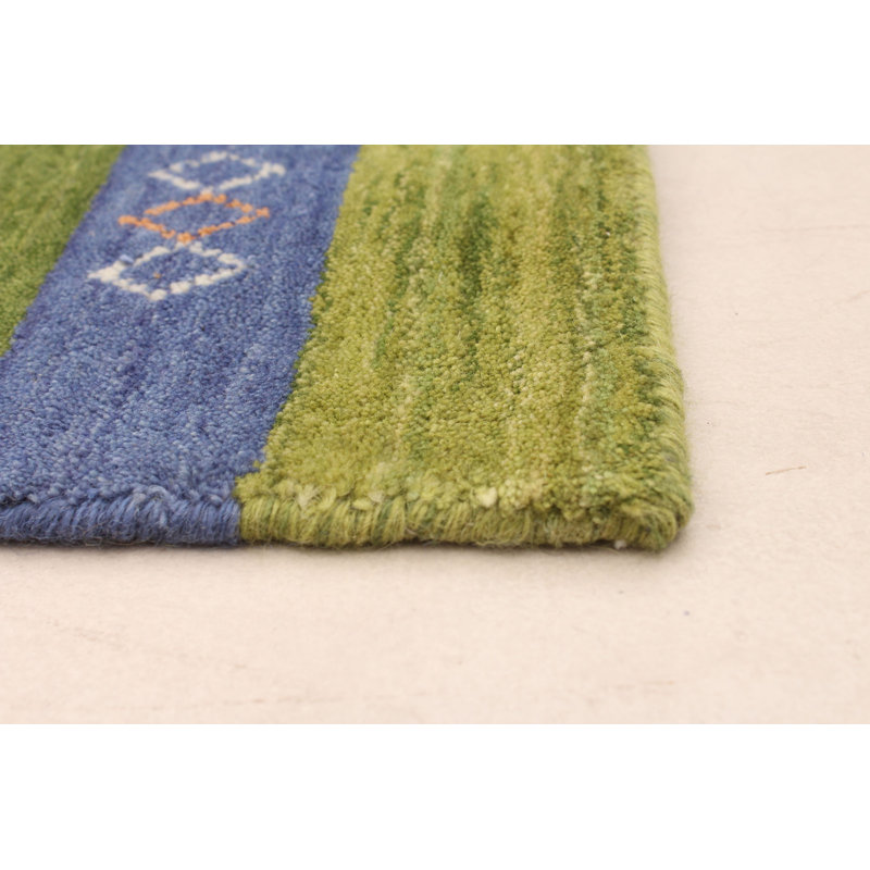 Tapis vert clair 9 pi 1 po x 12 pi 0 po Helbe Gabbeh