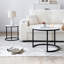 Ensemble de 2 tables basses gigognes blanches avec plateau aspect marbre, structure en métal noir, style industriel moderne pour le salon