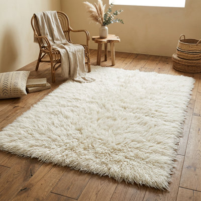 Stylsih Flokati Rug Laroy Wool Area Rug