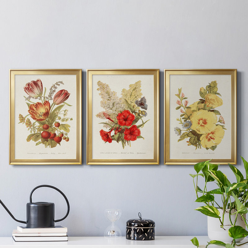 Antique Floral Bouquet IV, reproduction encadrée de qualité supérieure - prête à être accrochée, Cadre doré, Pas de tapis