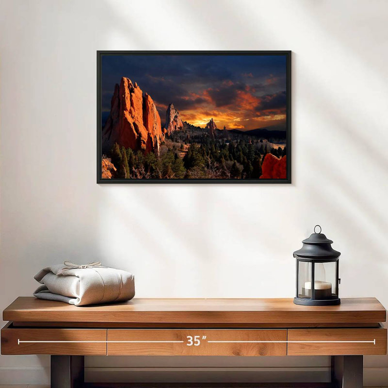 Jardin du crépuscule des dieux, 19 po x 13 po, Cadre flottant noir