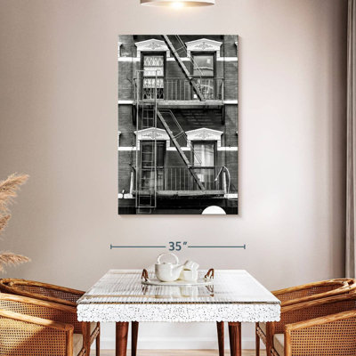 Lilie New York Facade I