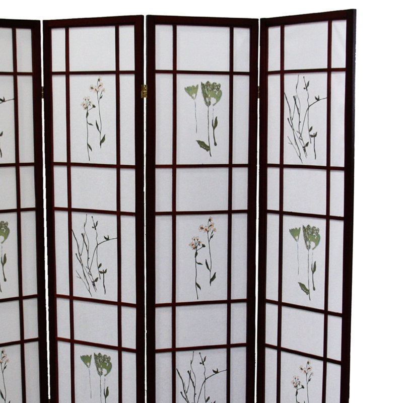 Cloison de séparation en cerisier de 178 cm de haut, ornée de broderies florales traditionnelles asiatiques. Couleur disponible.