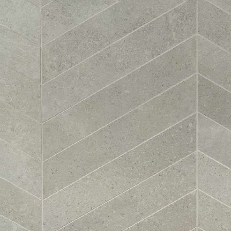 Carrelage de sol et de mur en porcelaine mate 3,93 po x 20,86 po Grava Chevron (6,71 pieds carrés / caisse), Gris clair