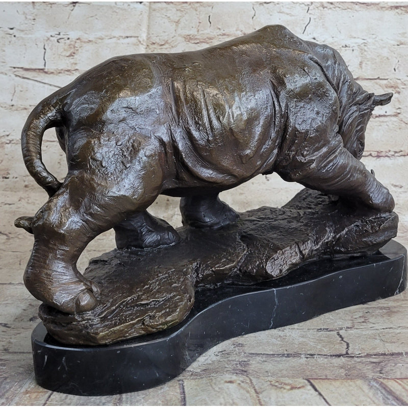 Figurines et sculptures vilias