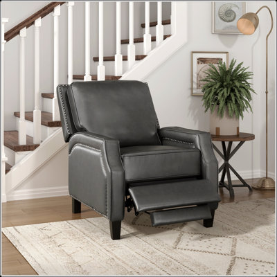Chaise inclinable avec dossier en similicuir brun foncé, mouvement inclinable, structure en bois massif et garniture cloutée élégante pour les salons modernes