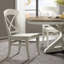 Ensemble de 2 chaises d'appoint à dossier croisé Harola, finition blanc fumé