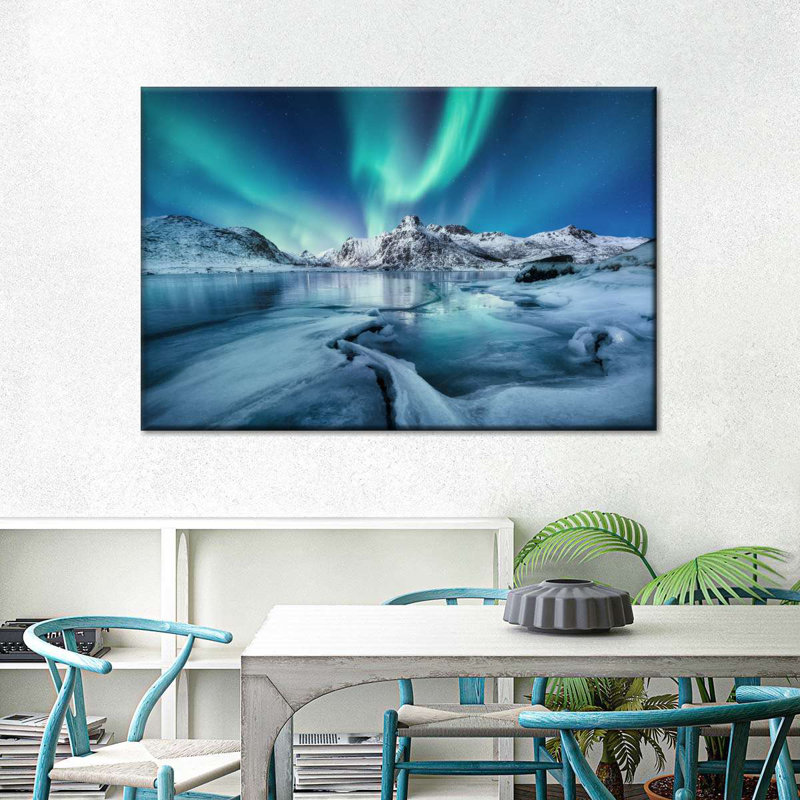 Sur toile, H 48 po x l 32 po x P 1,25 po