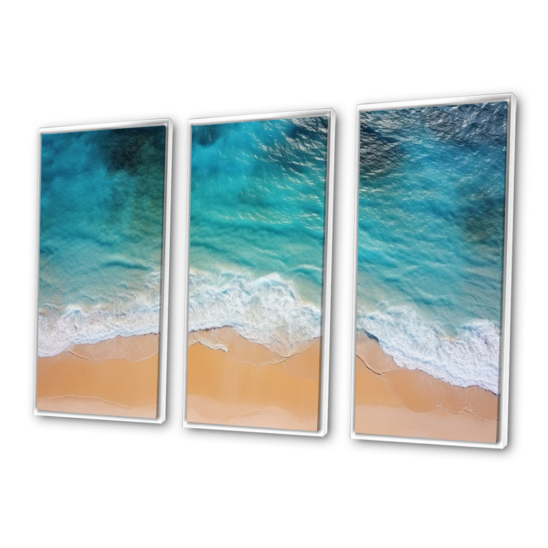 Vue aérienne de la plage bleue «Blue Tranquility» - art mural plage, H 28 po x l 36 po x P 1 po, Cadre flottant blanc