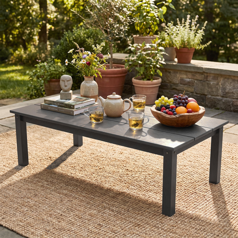 Ensemble de mobilier de jardin 7 pièces en PEHD, comprenant 2 fauteuils, 1 canapé 3 places, 1 table d'appoint et 1 table basse.