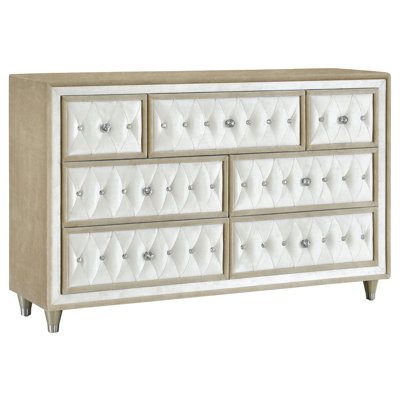 Boykins 4-piece Queen Bedroom Set Ivory