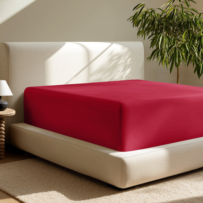 24" Extra Deep Pocket Microfiber Fitted Sheet, Queen Fitted Sheet, Red