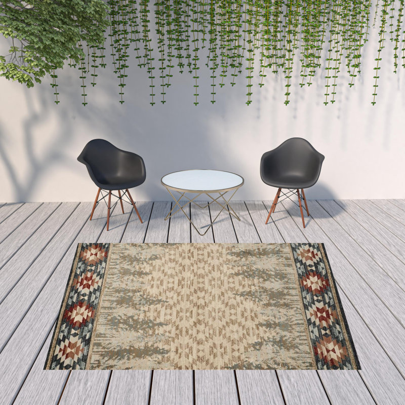 Surratt Geometric Indoor Rug