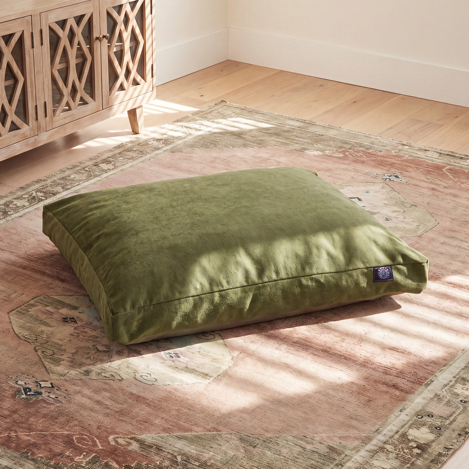 Villa Pet Pillow, Small (20" W x 27" D x 4" H), Fern