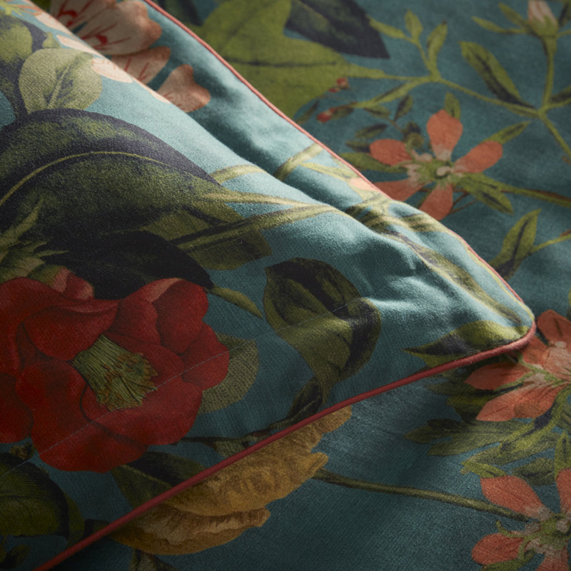 Guthki Floral Duvet Cover Set with Pillowcases Included