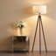 Lampe trépied en bois avec abat-jour en lin pour le salon, la chambre à coucher et le bureau, comprenant une ampoule à DEL tricolore de 12 W et un interrupteur à chaîne, fabrication en bois massif pour plus de stabilité et de style