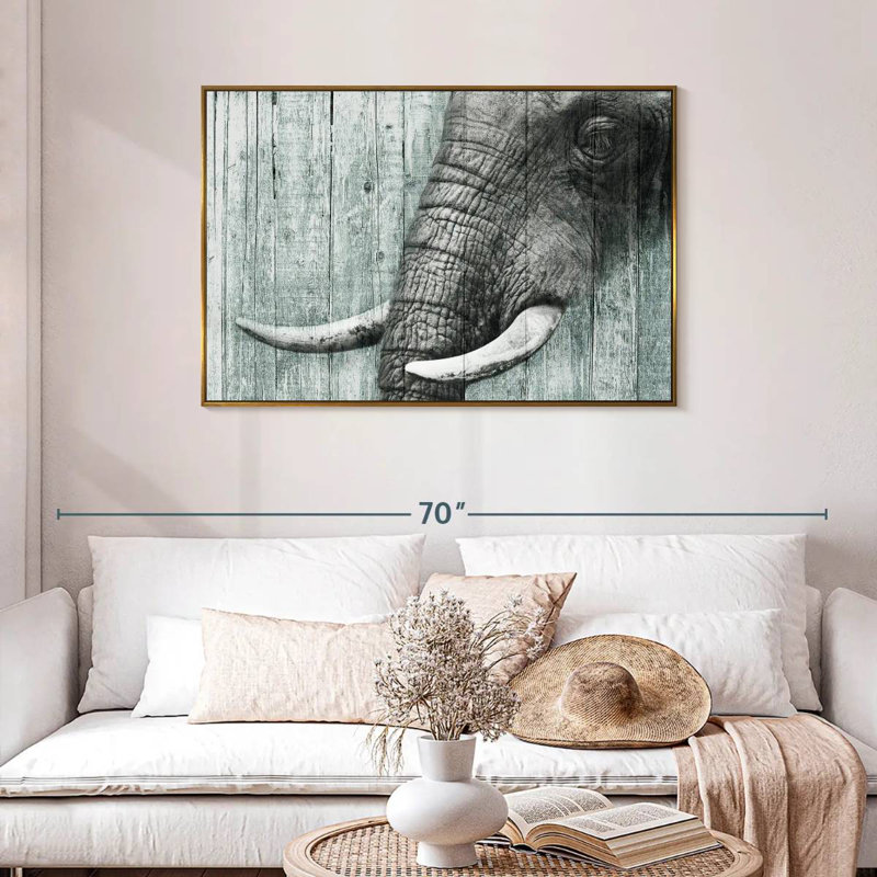Éléphant sur bois texturé, Cadre flottant doré, 43 po x 29 po