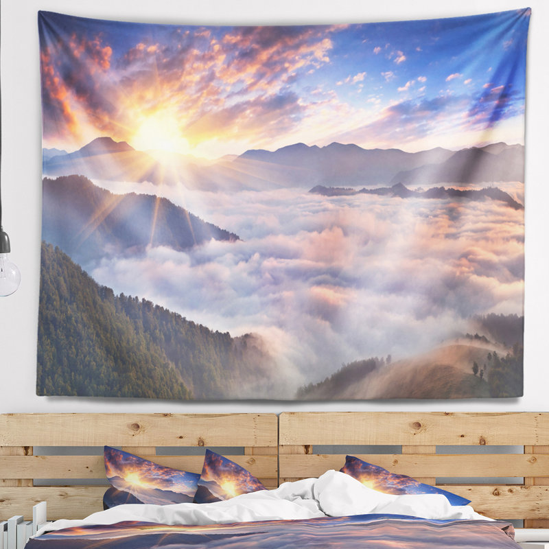 Paysage, soleil éclatant dans la tapisserie des Misty Mountains, H 32 po x l 39 po