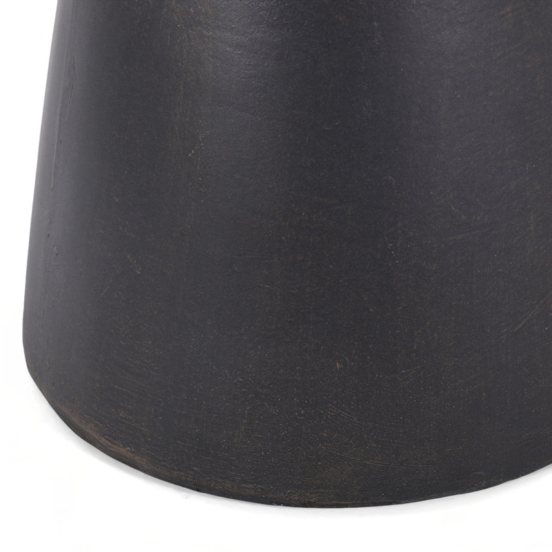 Table d'appoint d'extérieur en béton léger