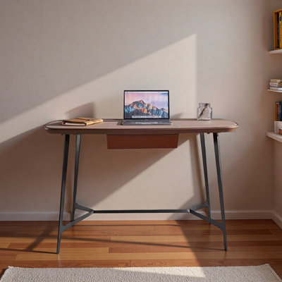 Bureau d'écriture / ordinateur exquis au design créatif