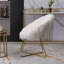 Chaise d'appoint rembourrée en fausse fourrure